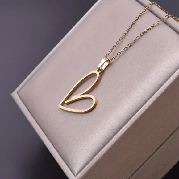 NEW! Stainless steel heart pendant necklace. - Picture 4 of 7